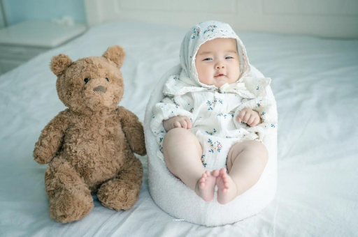 遂宁宝宝吃不饱母乳的症状